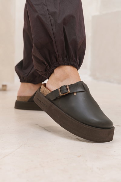 ZUECOS CELINE CUERO