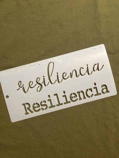 Stencil MyC - 10x20 - P4.06 - Resiliencia