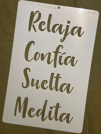 Stencil MyC - 20x30 - P2.27 - Relaja Confia