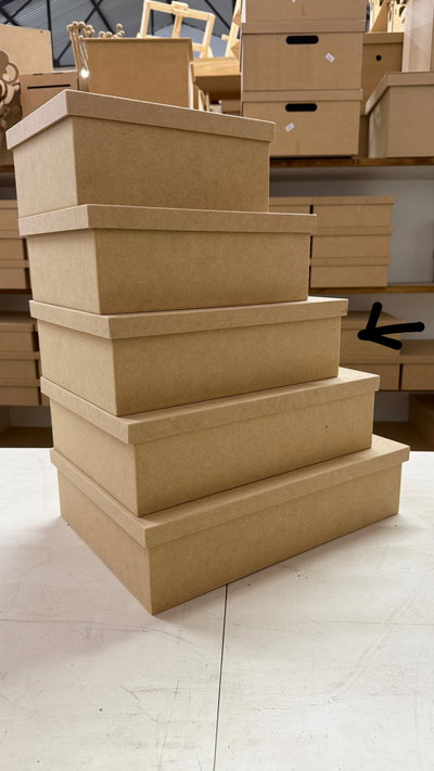 Caja con tapa 24x32x10h