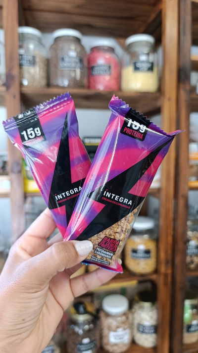 Barras proteicas "Integra" pasta de maní y arándanos 
