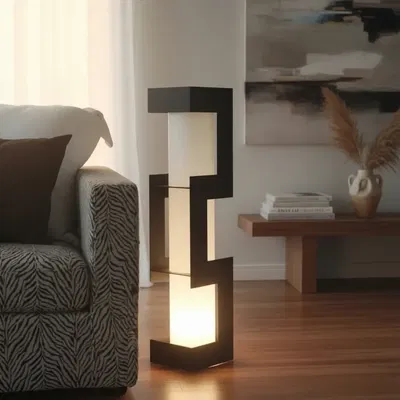 LAMPARA DE PIE GRIEGO