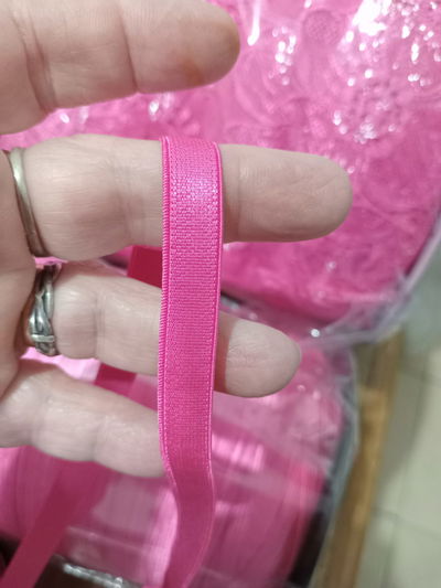 Bretel 10 mm importado de rollo fucsia