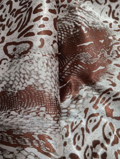 Saten estampado eslatisado