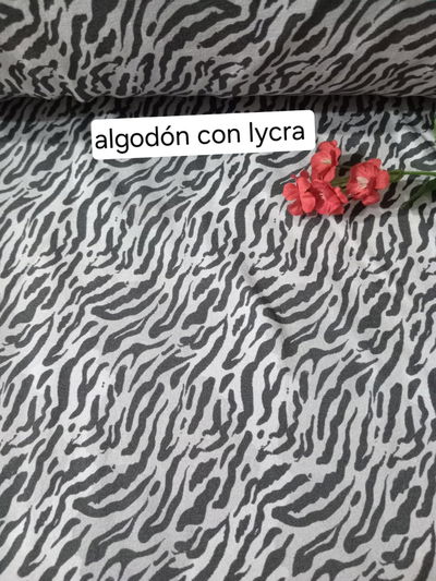 Algodón con lycra cebra negra