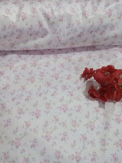 Microfibra con lycra " Rococó fondo rosa"