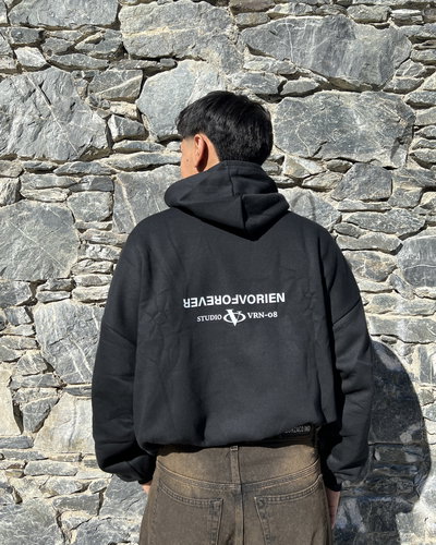 Buzo Boxy Fit ¨Studio¨