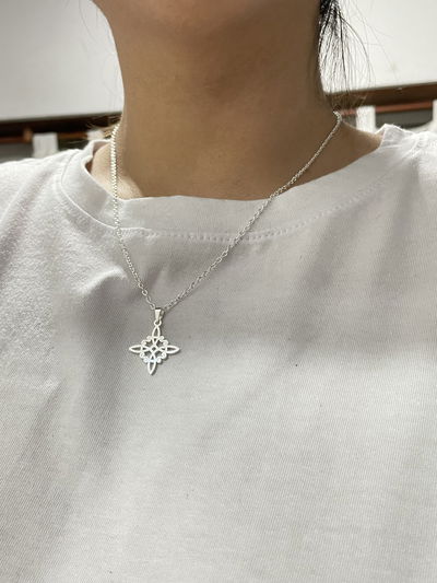  Collar Nudo