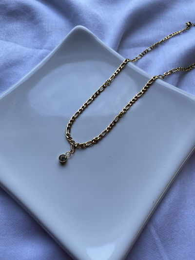 Collar White