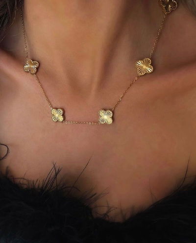 Collar Van Dorado