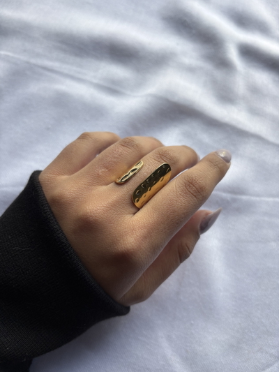 Anillo Leona
