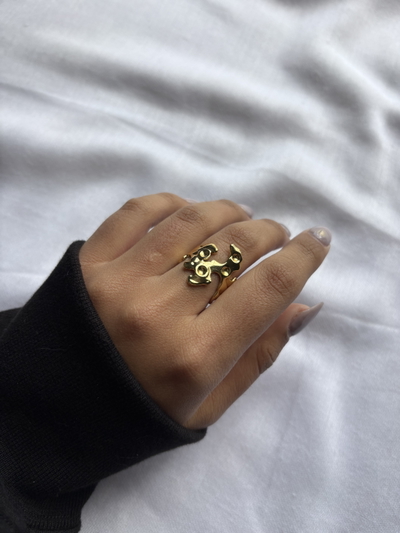 Anillo Rich Dorado