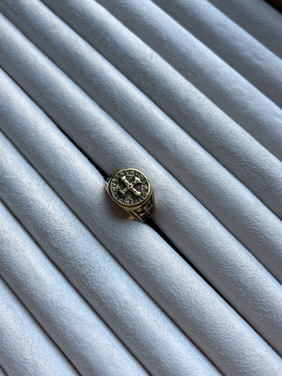Anillo Leana