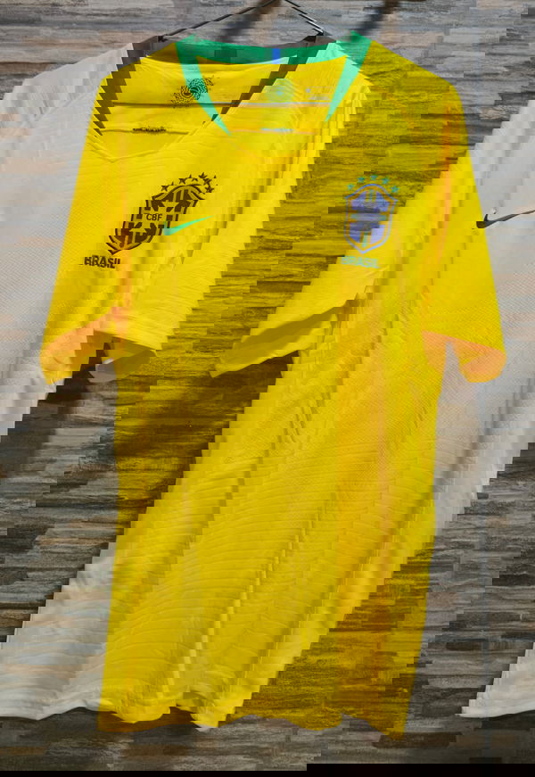 Camiseta titular Brasil