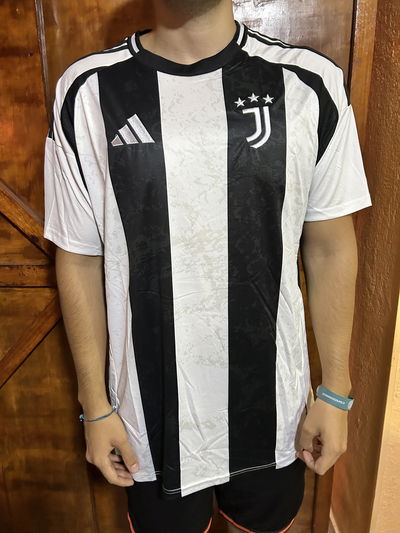 Camiseta titular Juventus 