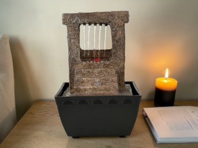 Fuente de agua con luz led 