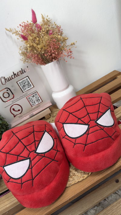 Pantuflas hombre araña 