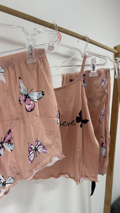 Trio mariposa 