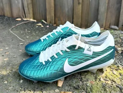 NIKE TIEMPO LEGEND 10