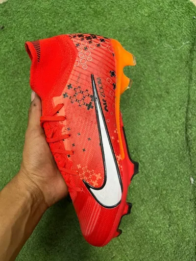 NIKE MERCURIAL SUPERFLY 9