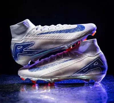 NIKE MERCURIAL SUPERFLY 10