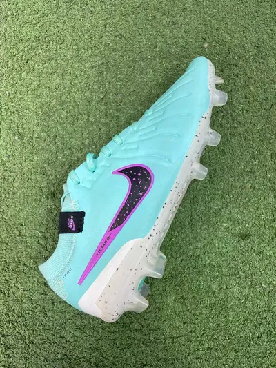 NIKE TIEMPO LEGEND 10