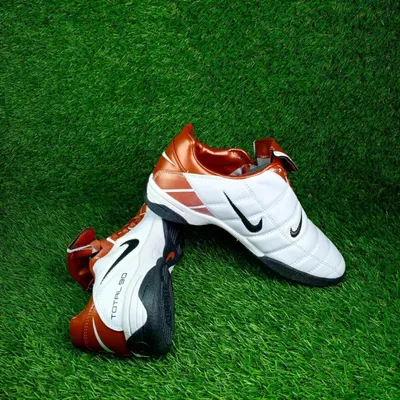 NIKE TOTAL 90