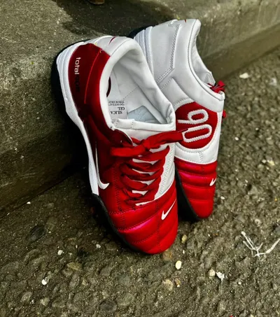 NIKE TOTAL 90