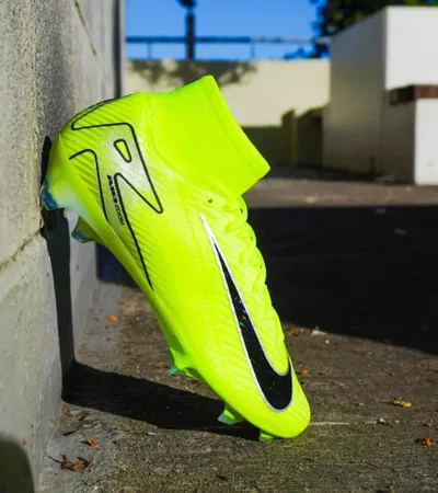 NIKE MERCURIAL SUPERFLY 10