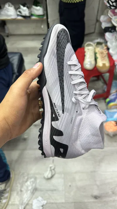 NIKE MERCURIAL VAPOR 15