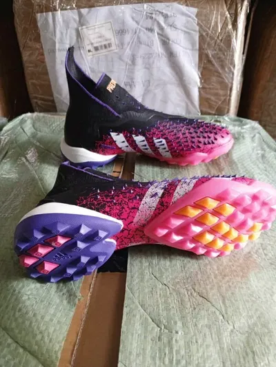 ADIDAS PREDATOR