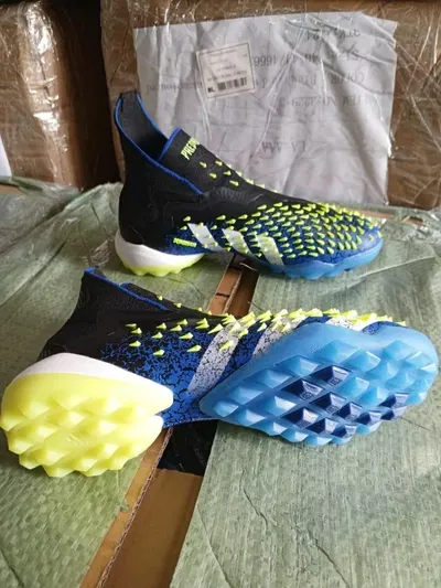 ADIDAS PREDATOR