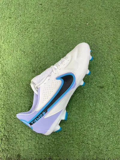 NIKE TIEMPO LEGEND 9