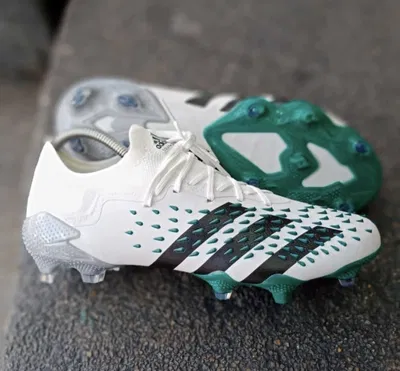 ADIDAS PREDATOR