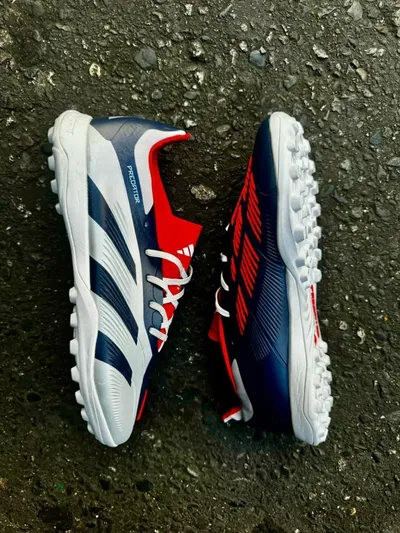 ADIDAS PREDATOR
