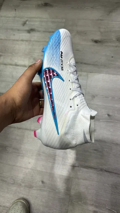 NIKE MERCURIAL SUPERFLY 9