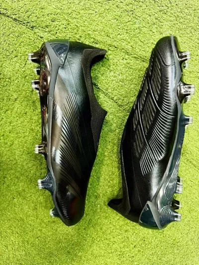 ADIDAS PREDATOR