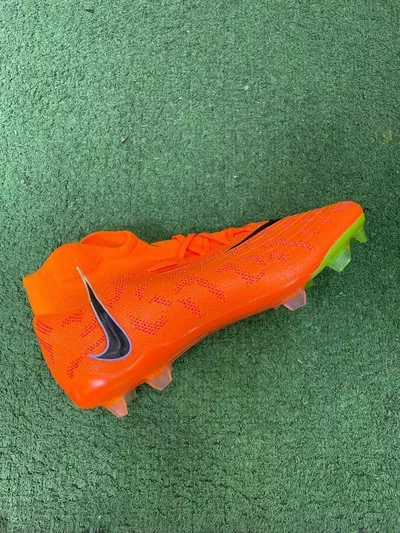 NIKE PHANTOM LUNA