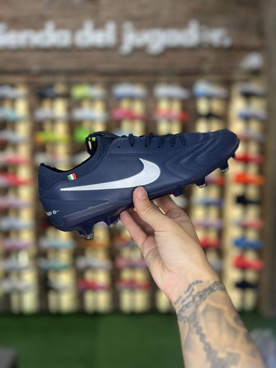 NIKE TIEMPO LEGEND 10 