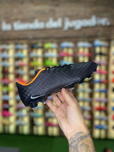 NIKE HYPERVENOM PHANTOM 