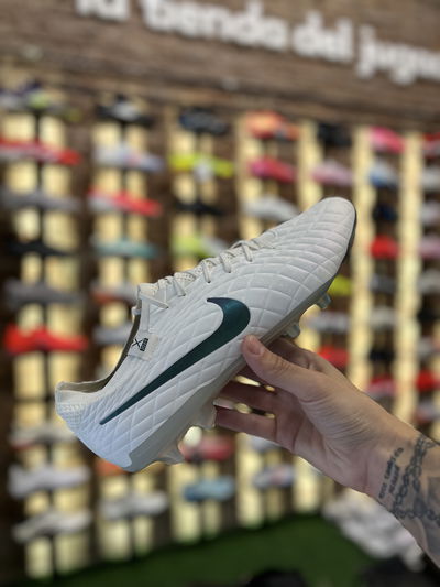 NIKE TIEMPO LEGEND 10 