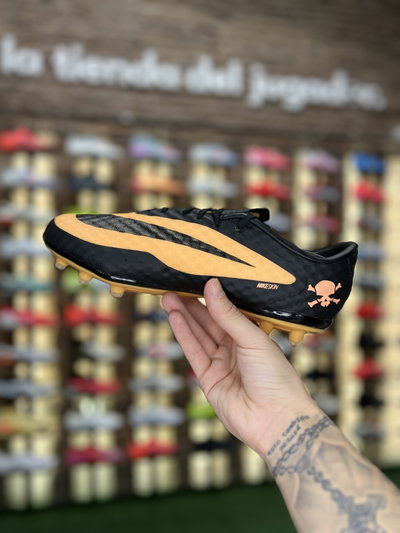 NIKE HYPERVENOM PHANTOM 