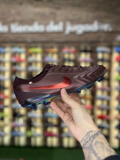 NIKE TIEMPO LEGEND 10 (STOCK)