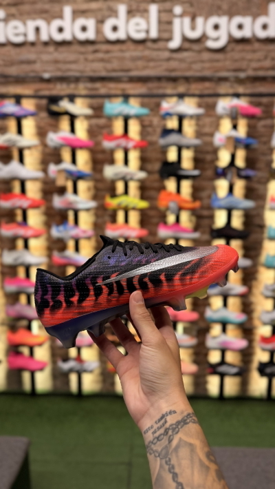 NIKE MERCURIAL SUPERFLY 11