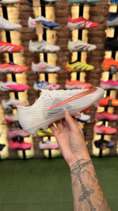 NIKE MERCURIAL SUPERFLY 11