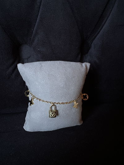 Pulsera LV Dijes
