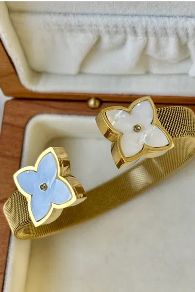 Esclava Iconic White