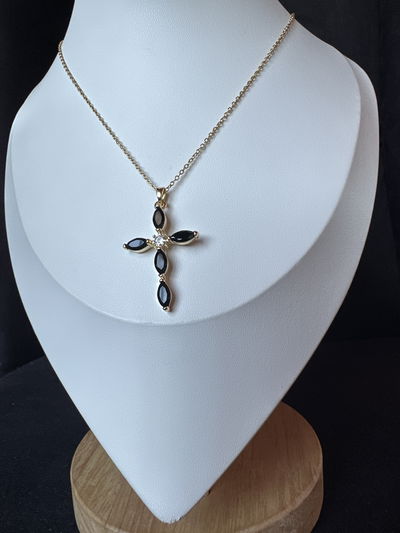 Cadena cruz black