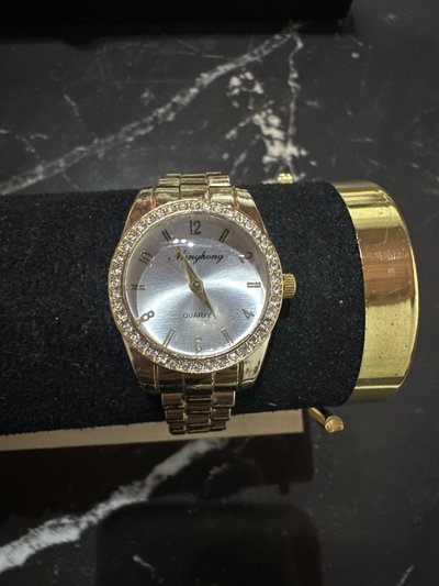RELOJ IRIS
