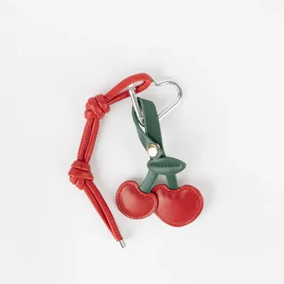 Llavero charm cereza